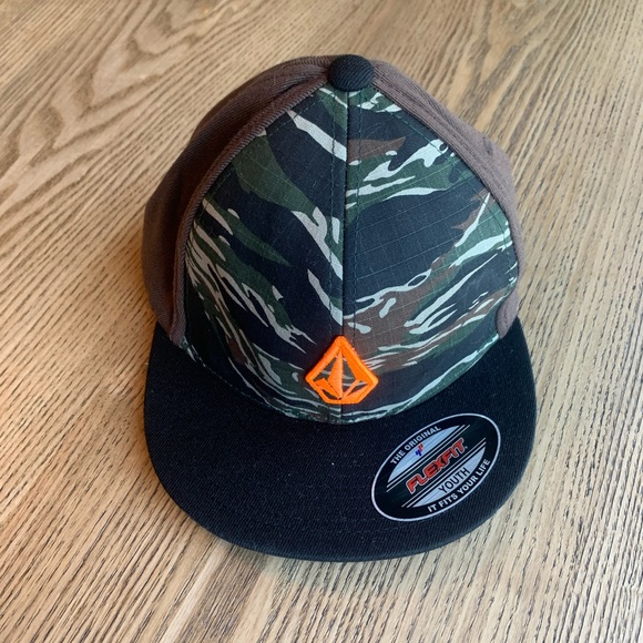 volcom camo hat